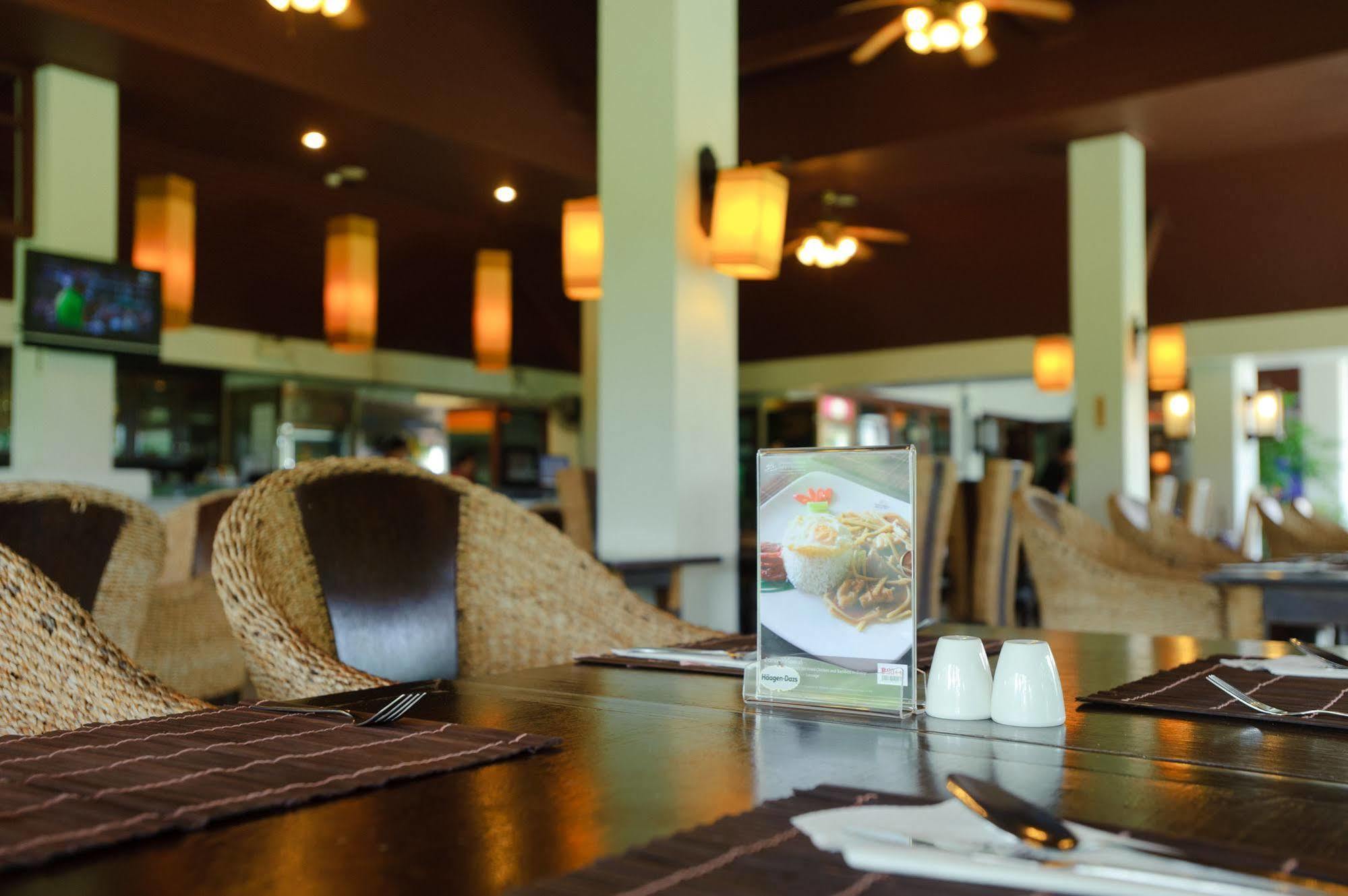 Chiangmai Highlands Golf And Spa Resort Mae On Екстер'єр фото